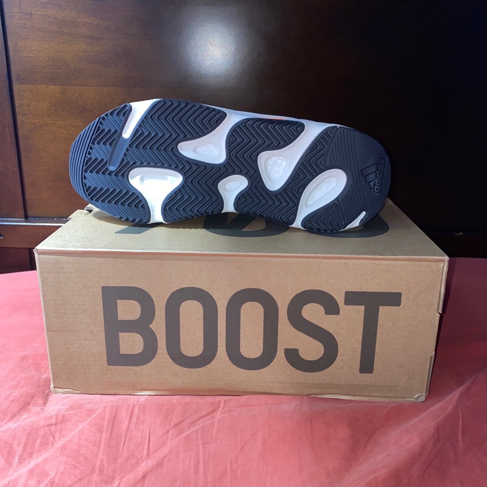 Adidas Yeezy Boost 700 Wave Runner Solid Grey (UA)